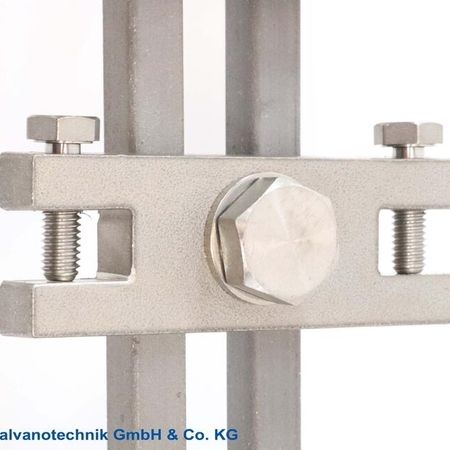 Titan Blechhalter verschraubt